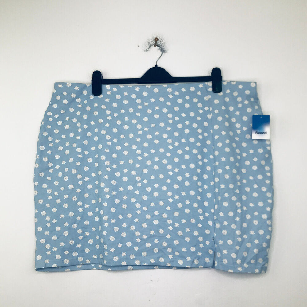 Abound Women's 3X Mini Skirt Blue Daisy Floral Split Front Stretch Knit NWT BN20